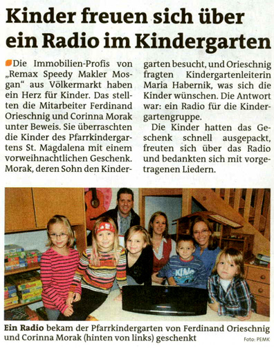 Kinder freuen sich über ein Radio im Kinderagarten
